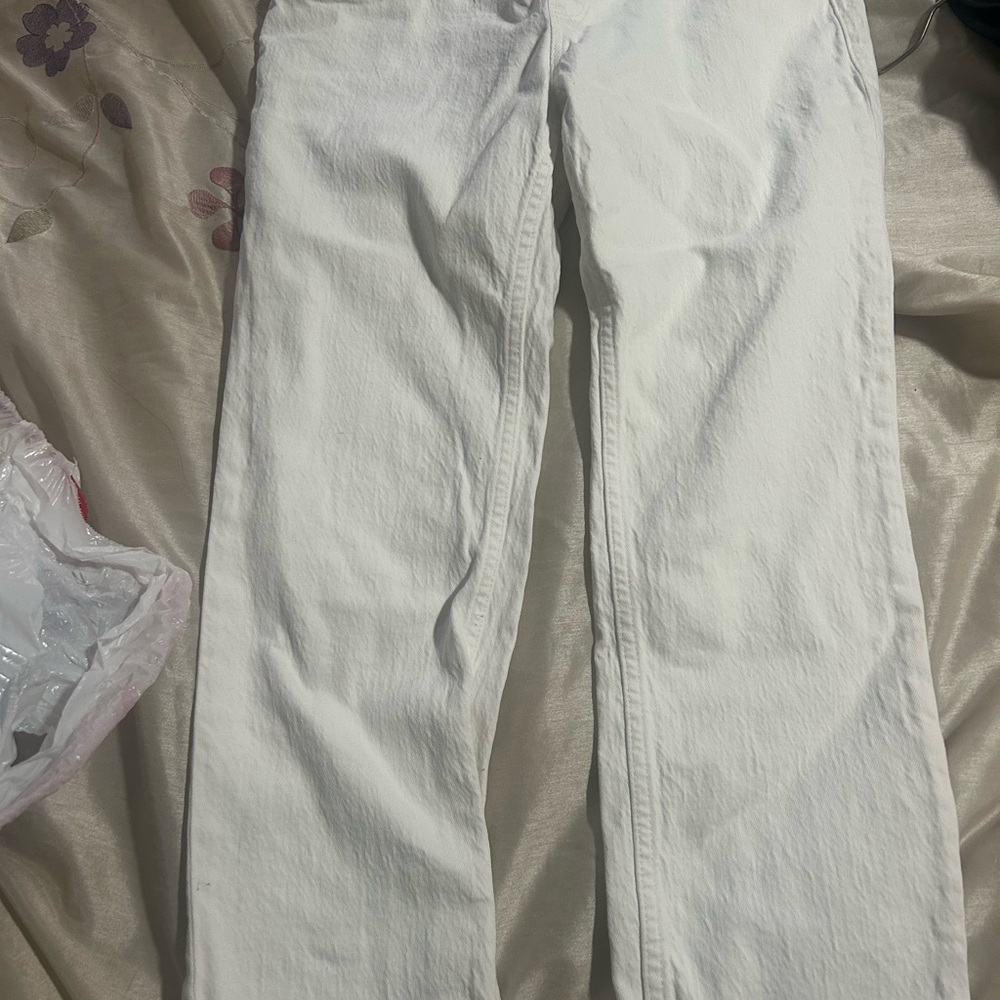 Abercrombie & Fitch White Ankle Straight Jeans - Size 27
Maternity jeans